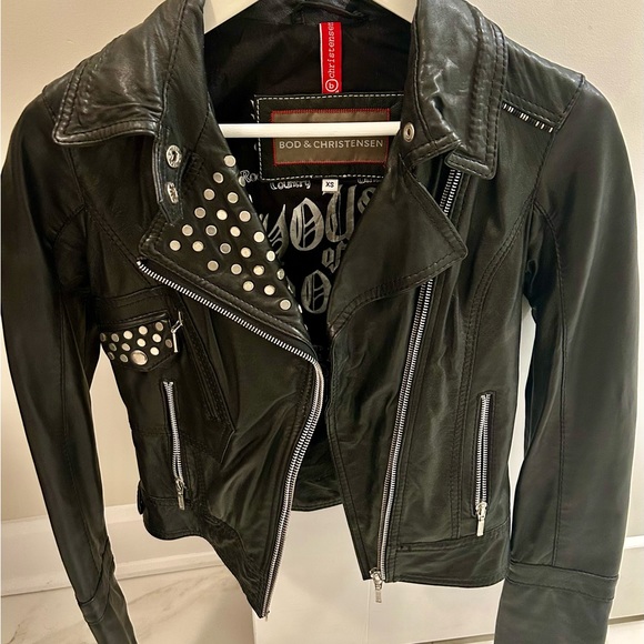 Leather Jacket For women - Picture 2 of 2